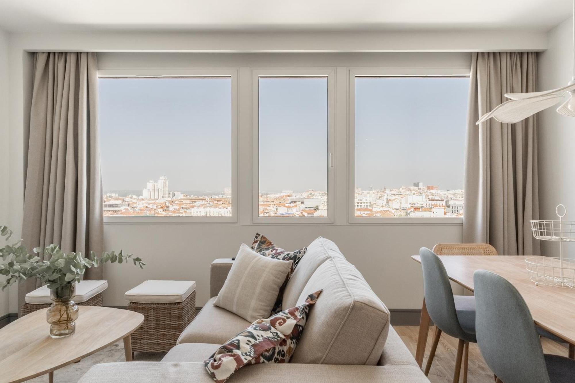 Modern And Bright-2bedrooms 1bathroom-colon Apartament *