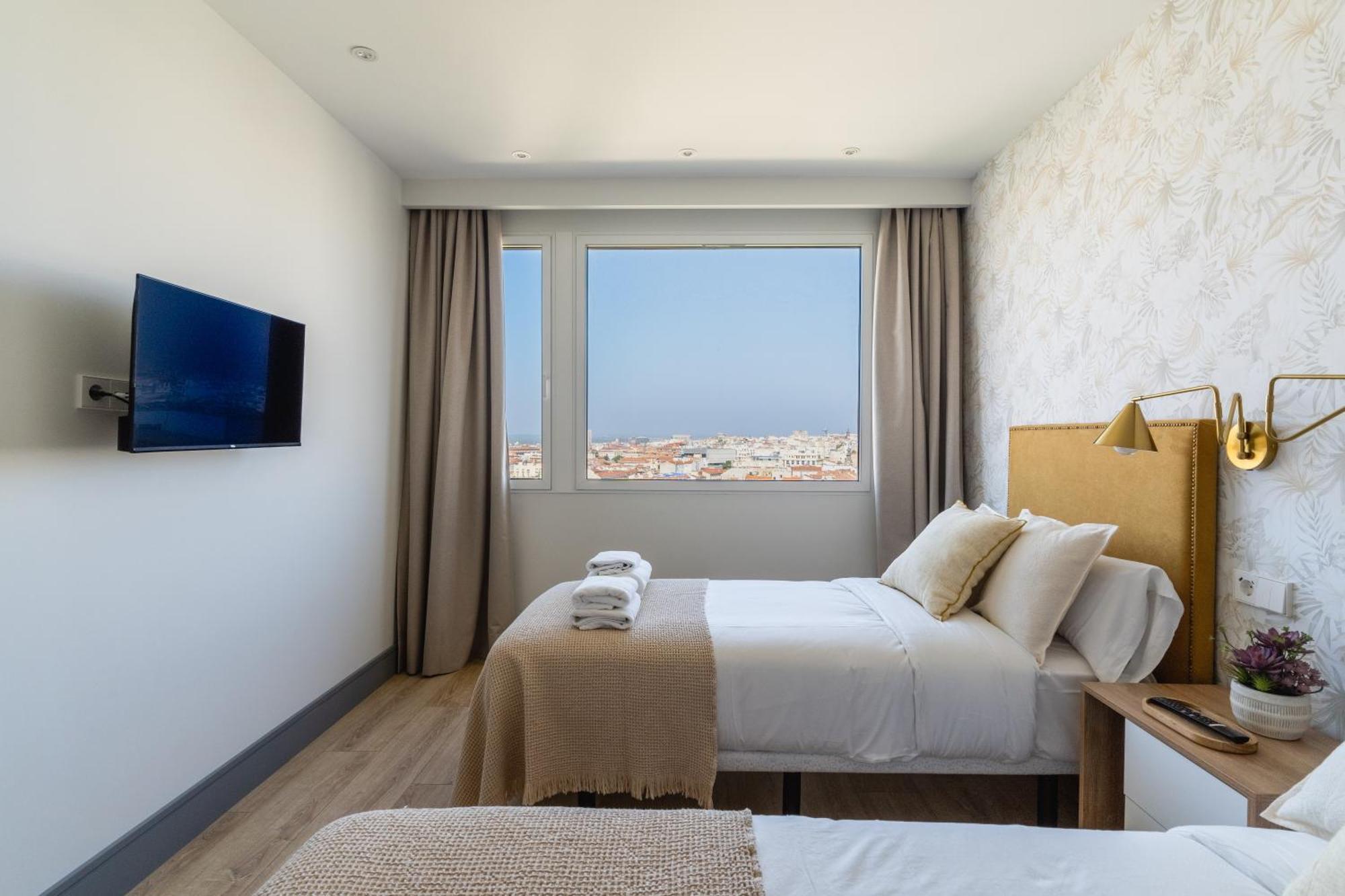 Modern And Bright-2bedrooms 1bathroom-colon * Madri